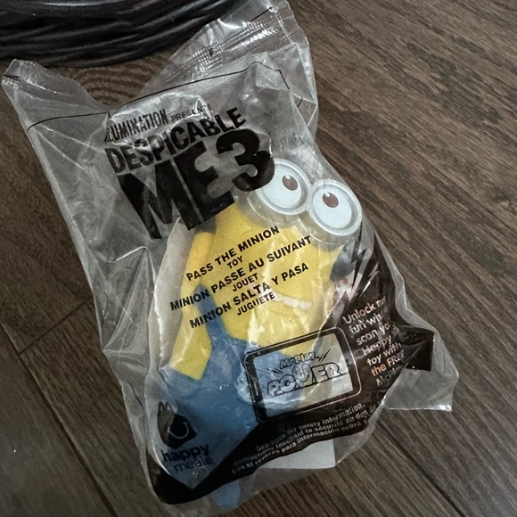 New Despicable Me 3 Minions Movie Toys Collectibles Set of 3 Happy Meal Toy - Picture 3 of 4